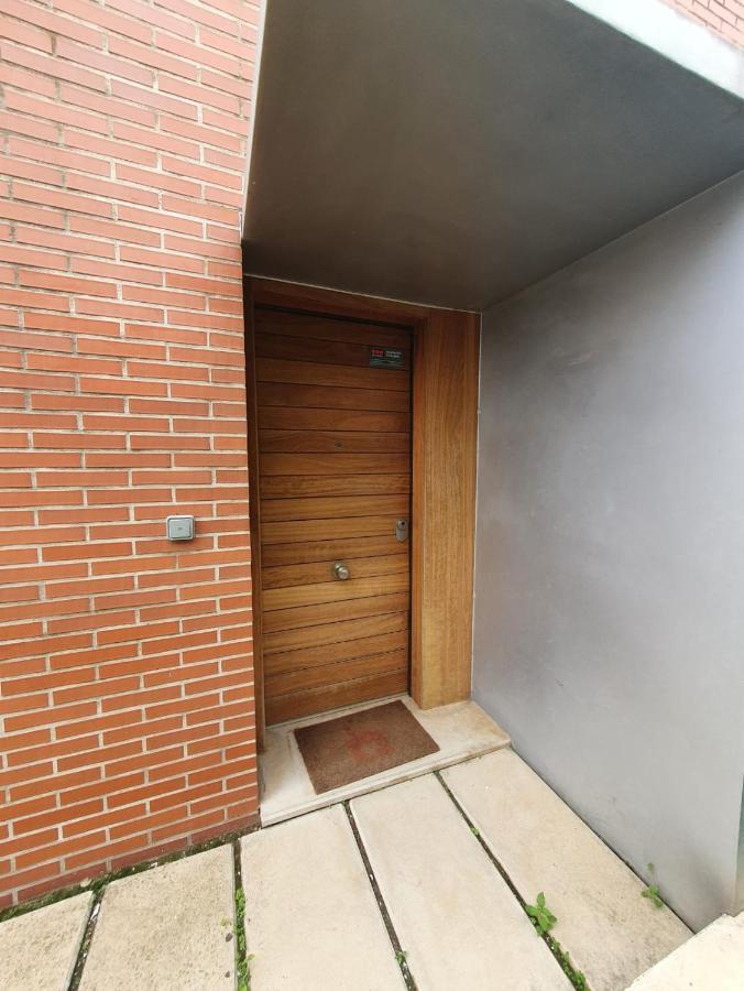 Con Piscina Privada Valenza
