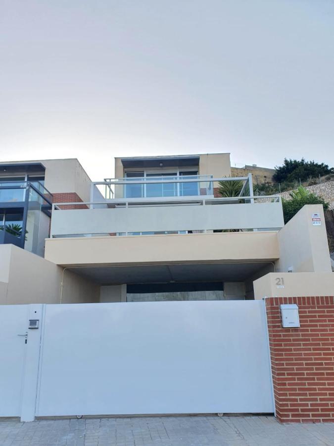 Con Piscina Privada * Valenza